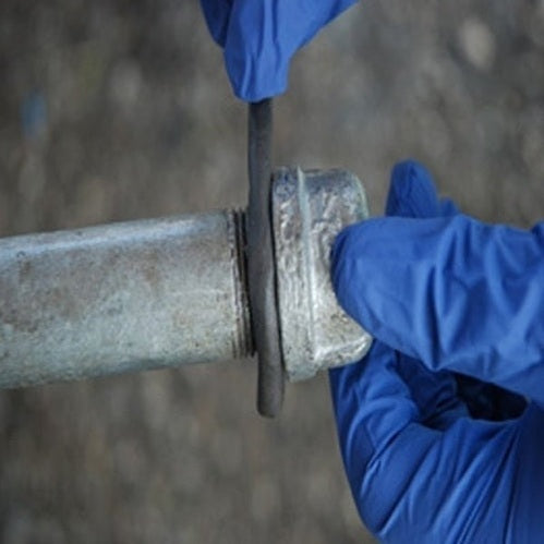 SynthoGlass ESN-202-7IN steel-reinforced epoxy putty